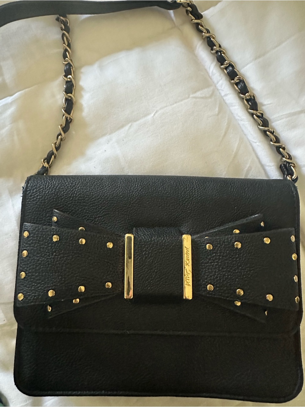Black Women's Besty Johnson Crossbody Bag with Floral Lining